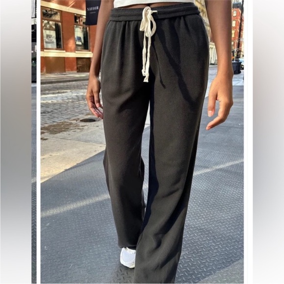 NWT Brandy Melville Anastasia Waffle Sweatpant - Picture 3 of 4